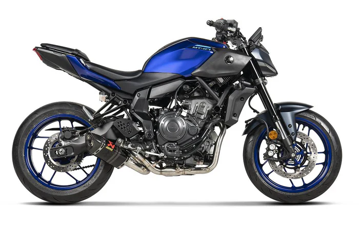 AKRAPOVIC Racing Line Exhaust System - Carbon Fiber - 2025 Yamaha MT-07 - Image 3