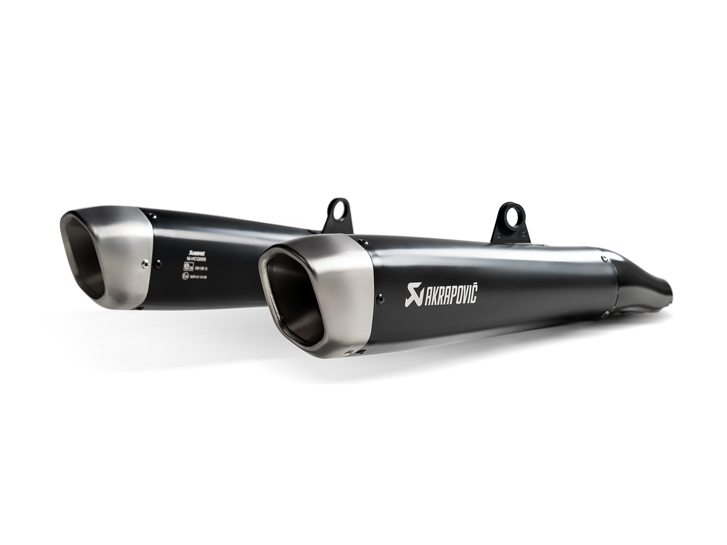 Akrapovic Slip-On Exhaust Triumph Street Twin 2016-2020