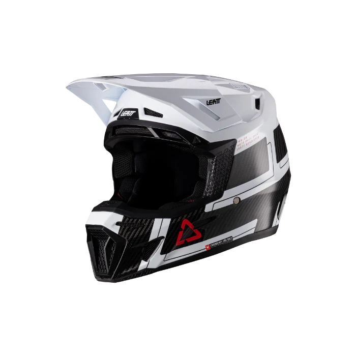 Leatt Moto 9.5 Carbon Helmet with 6.5 Iriz Goggles - Image 2