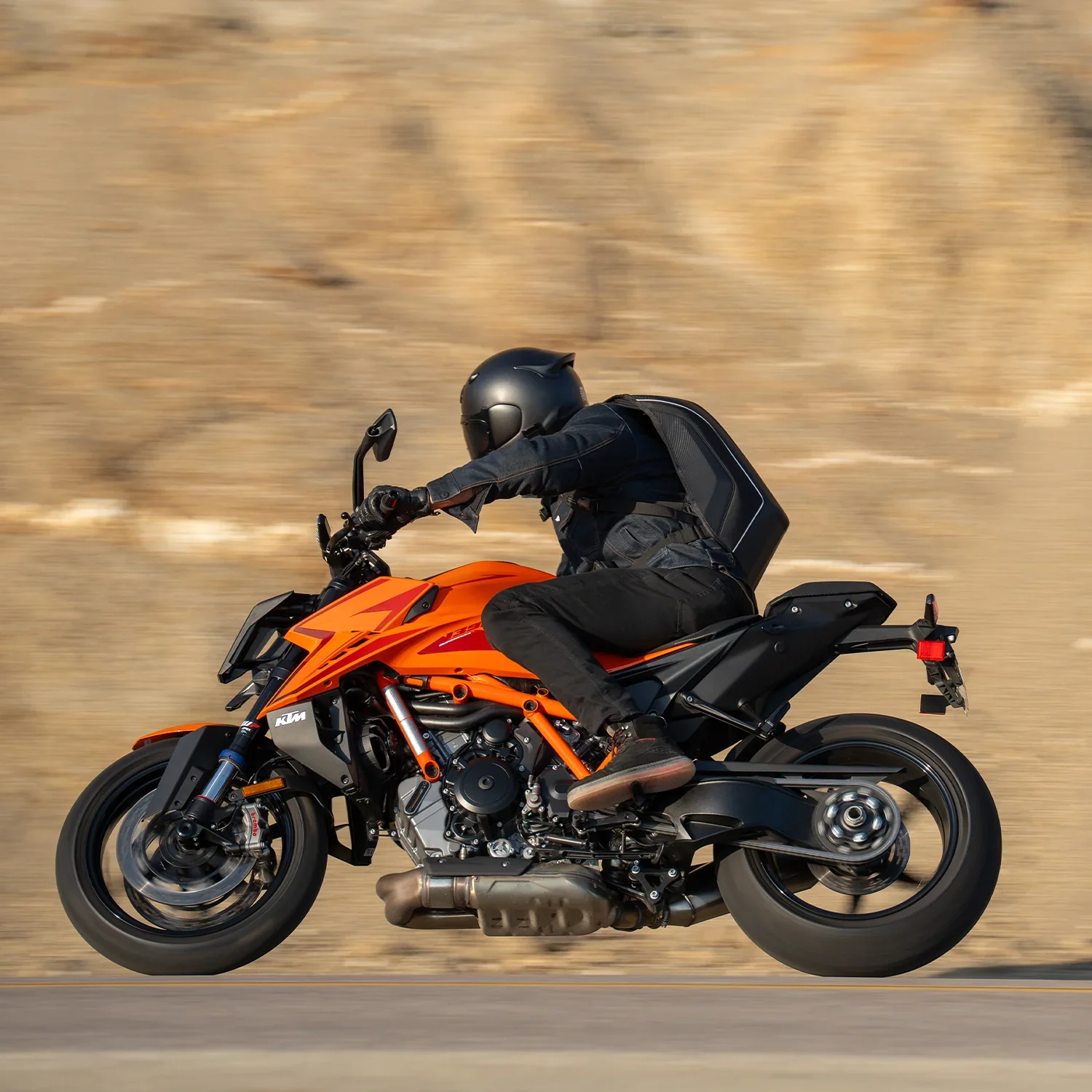 OGIO No Drag Mach 5 Motorcycle Backpack - Image 8
