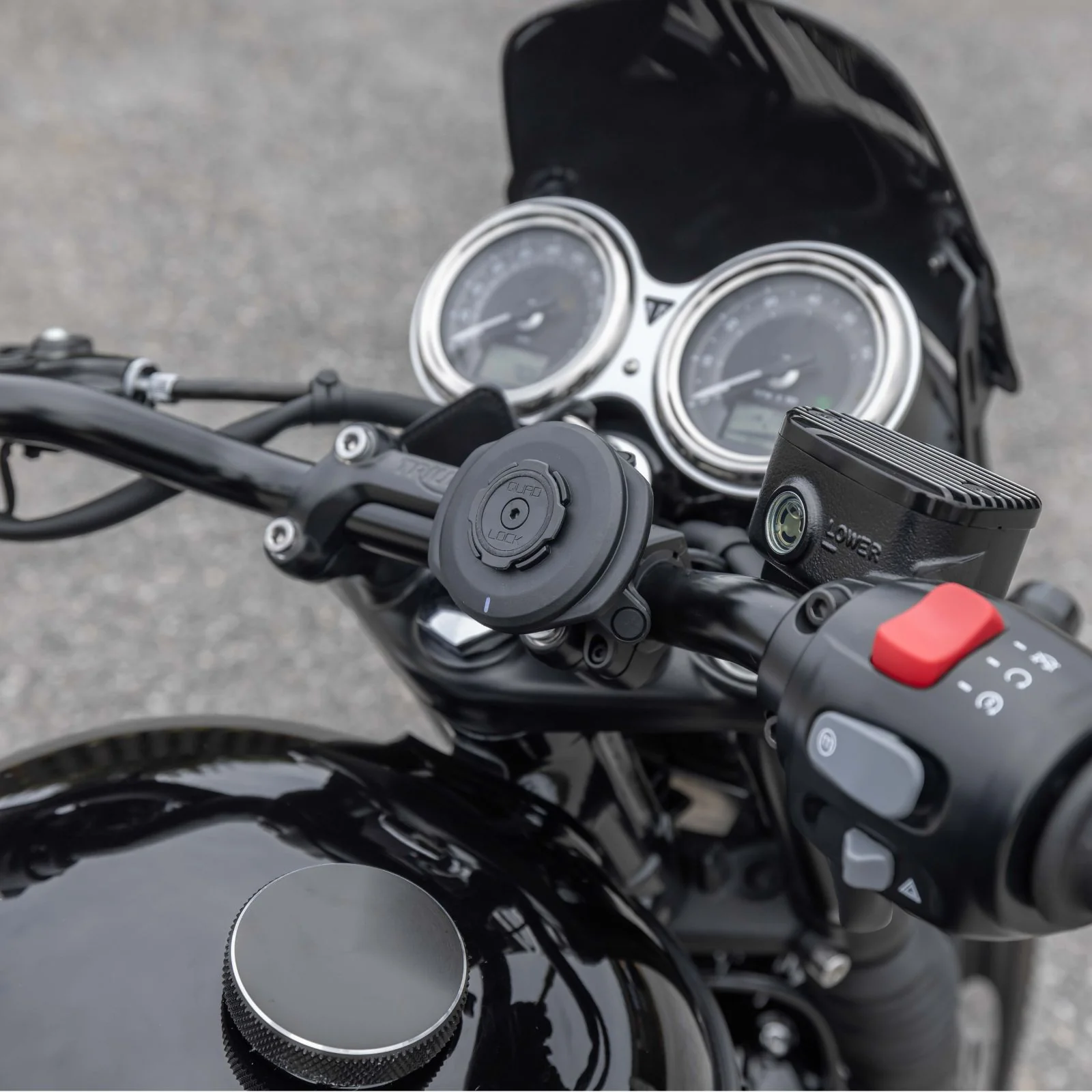 Quad Lock USB Weatherproof Wireless Charging Head - Image 3