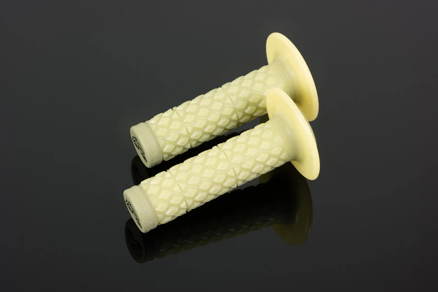 Renthal MX R-Works Aramid Comfort Dual Grips - Image 4