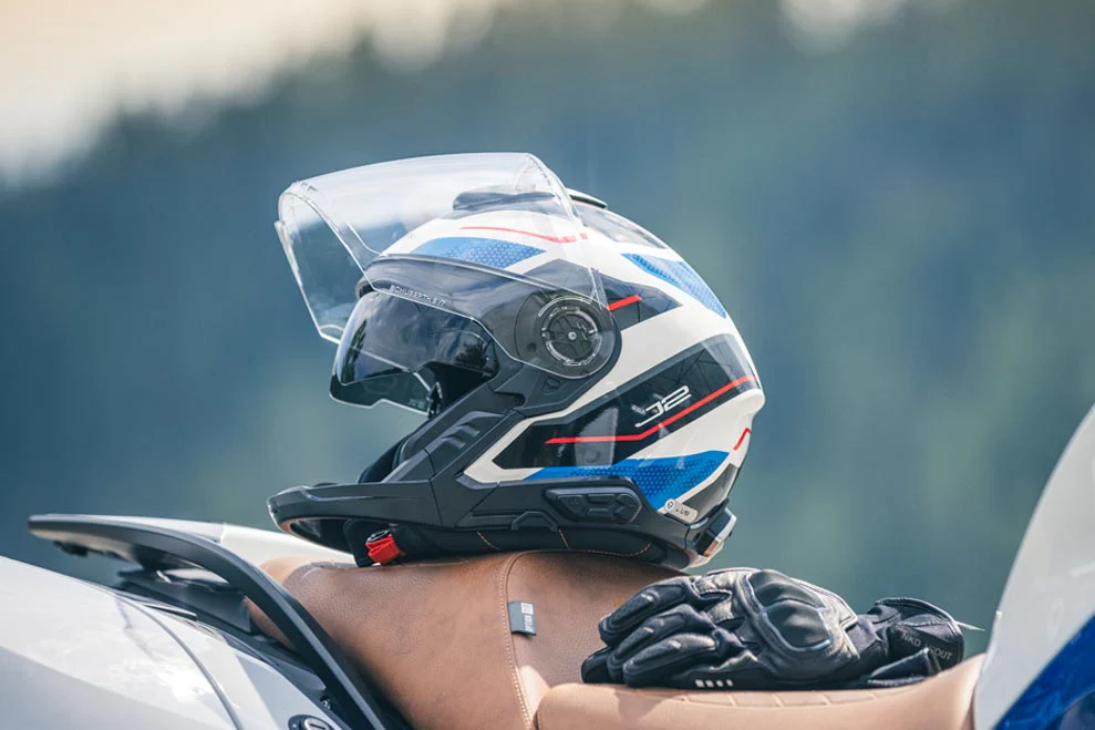 Schuberth J2 Sigma Helmet - Image 2