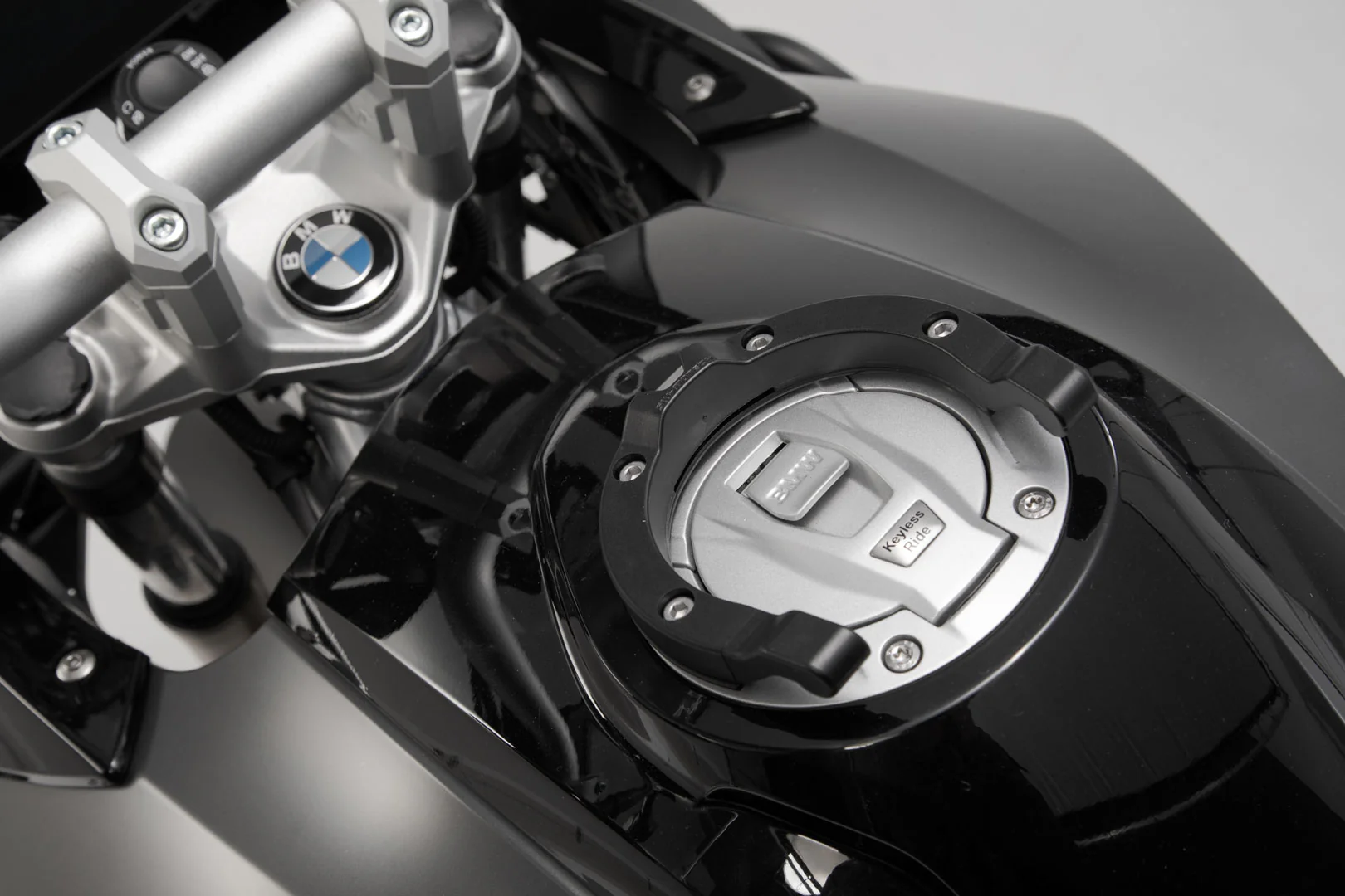 SW-Motech ION Tank Ring - BMW/Ducati/KTM/Triumph '03-'24 - Image 3
