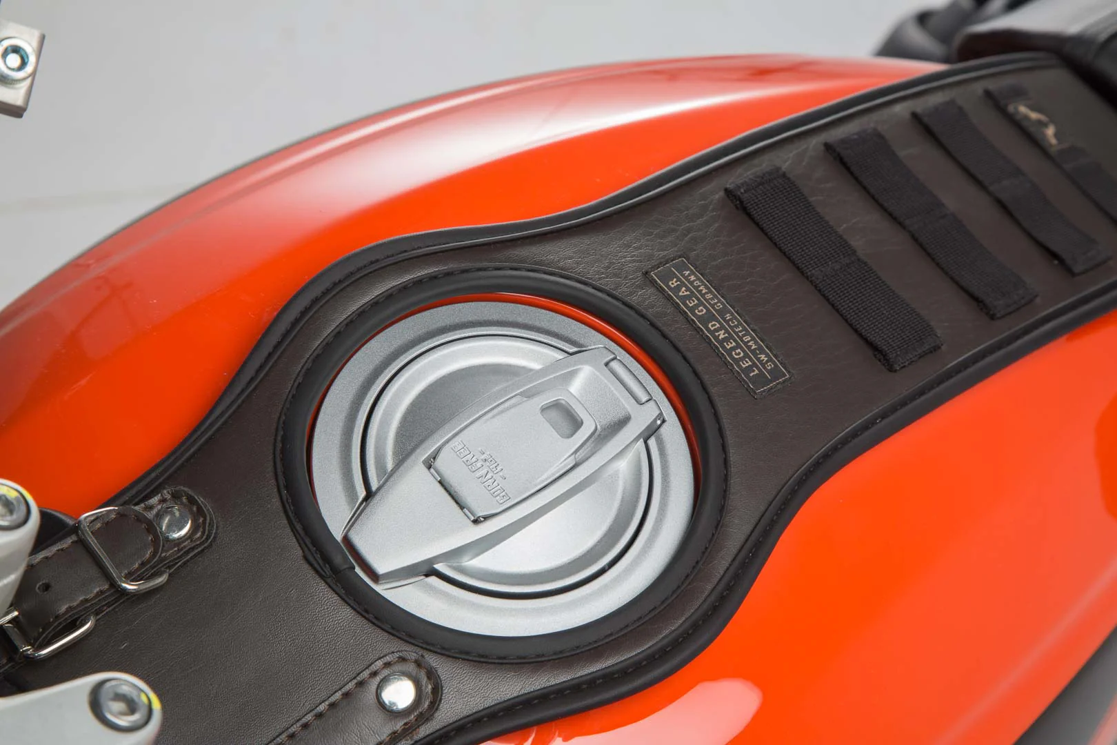 SW-Motech Legend Gear Tank Strap Set for Scrambler Models (14-) with LA3 Smartphone Bag - Image 2