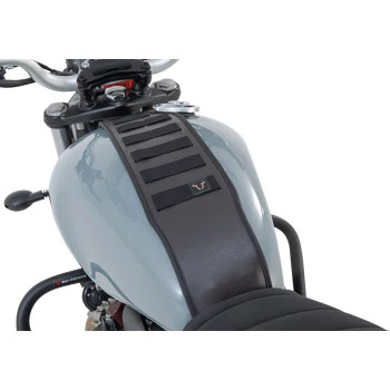 SW-Motech Legend Gear Tank Strap Set for Triumph (15-) with LA1 Accessory Bag - Image 4
