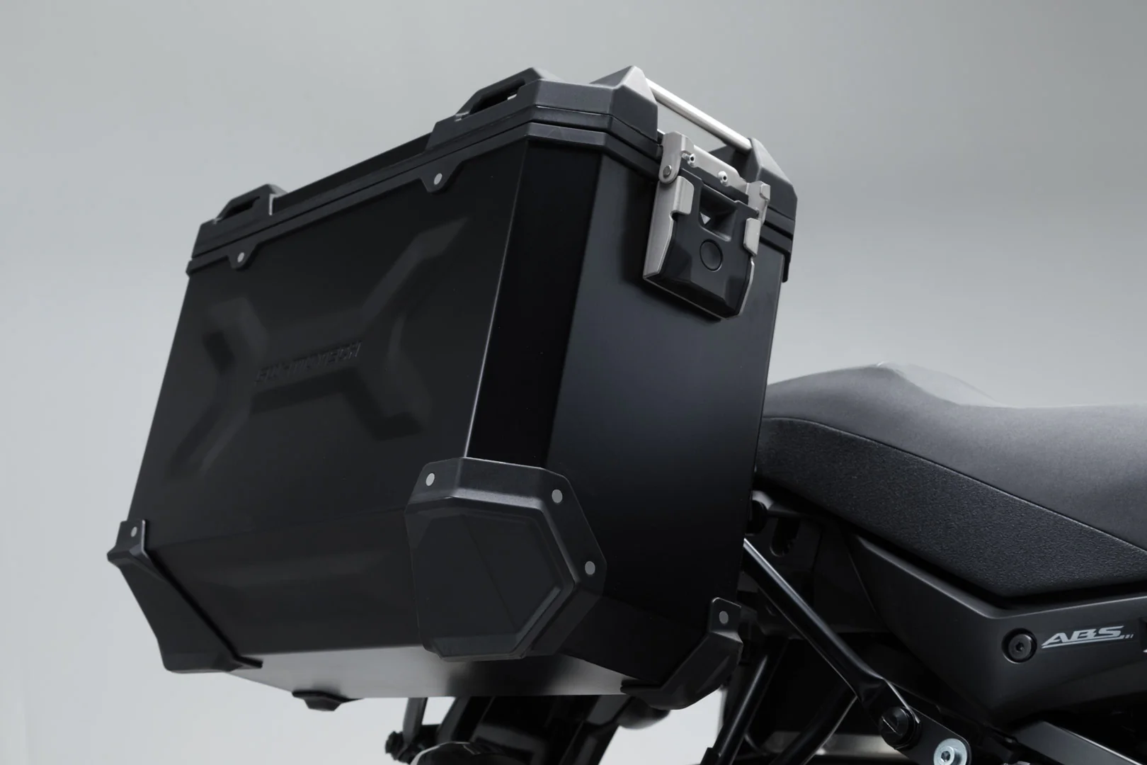 SW-Motech TRAX ADV Aluminum Case System - Suzuki V-Strom 650 '16-'24 - Image 6